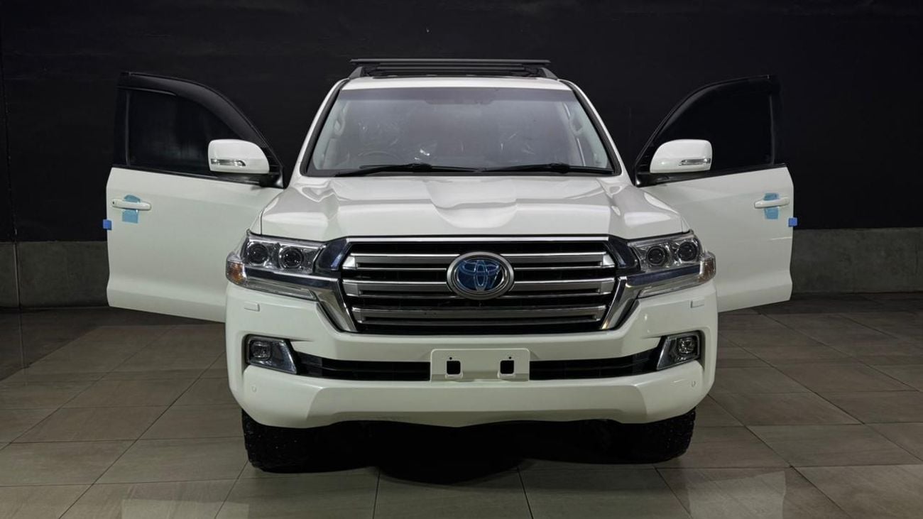 تويوتا لاند كروزر diesel 4.5 liter ,right hand drive ,full option ,for export only
