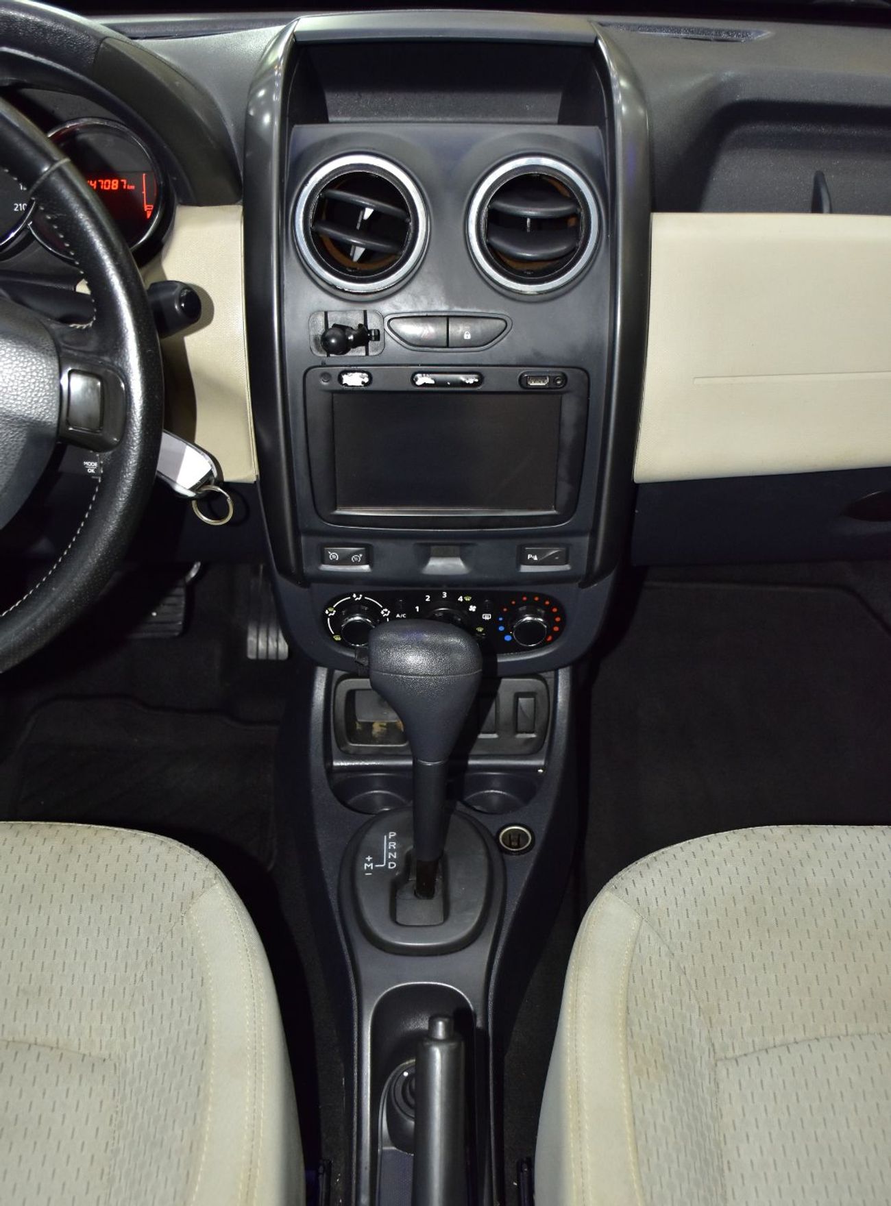 رينو داستر EXCELLENT DEAL for our Renault Duster ( 2016 Model ) in Black Color GCC Specs