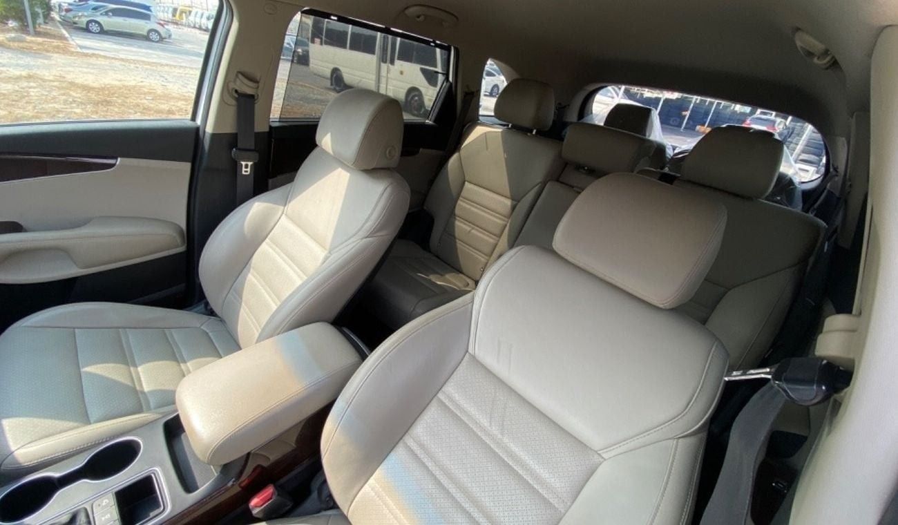 كيا سورينتو Base 3.3L AWD