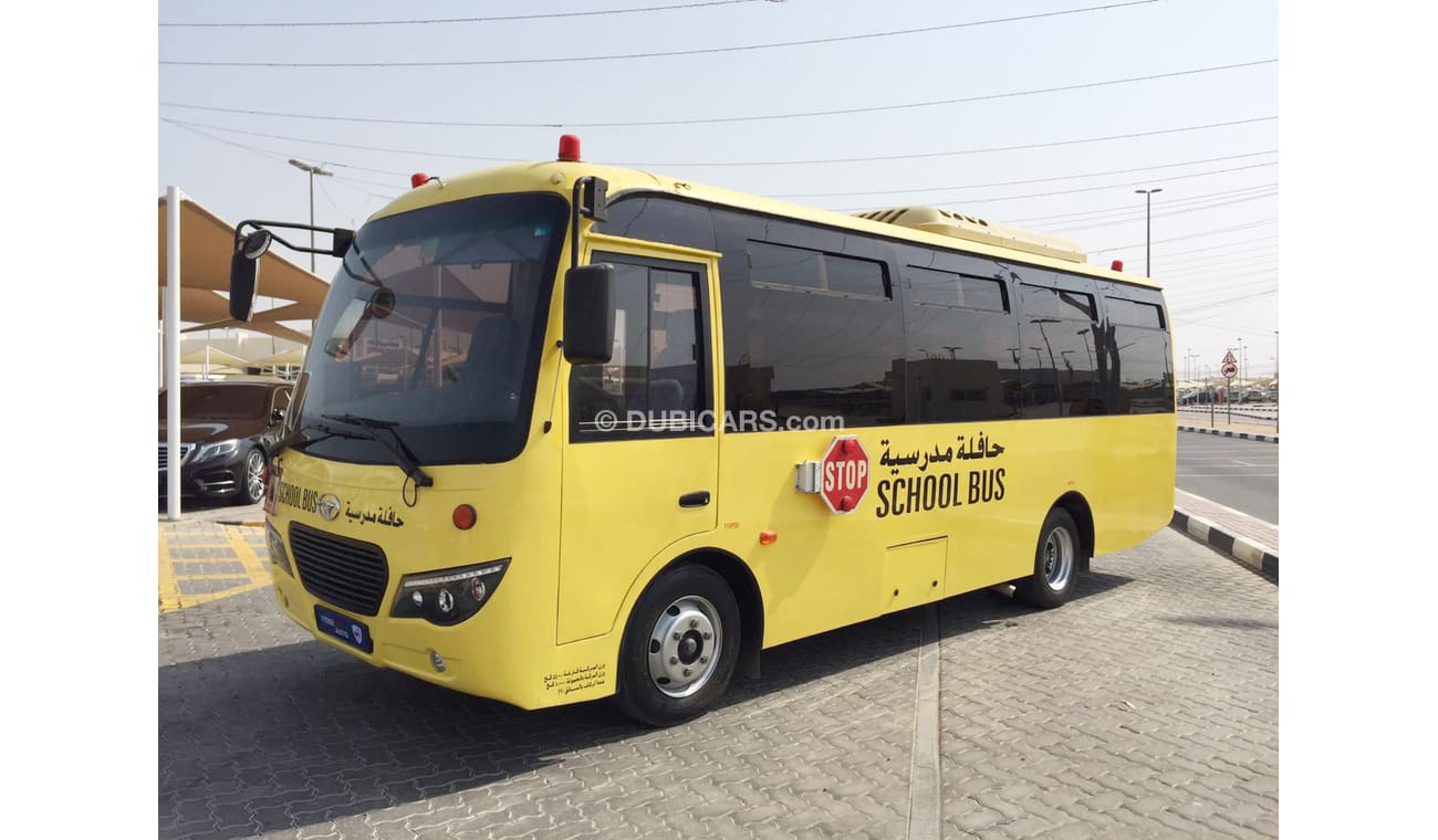 Daewoo BF 106 SXC6720G 30 seater