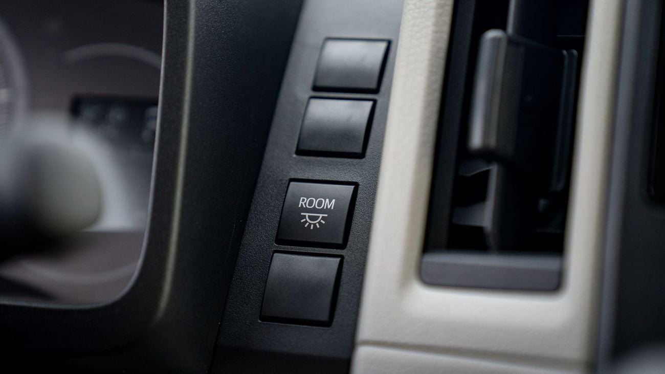 Toyota Hiace Commuter GL High Roof 3.5L