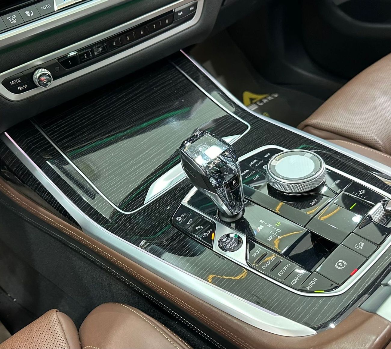 بي أم دبليو X7 2020 BMW X7 M50i M-Sport, December 2024 BMW Warranty + Service Pack, Fully Loaded, Low Kms, GCC