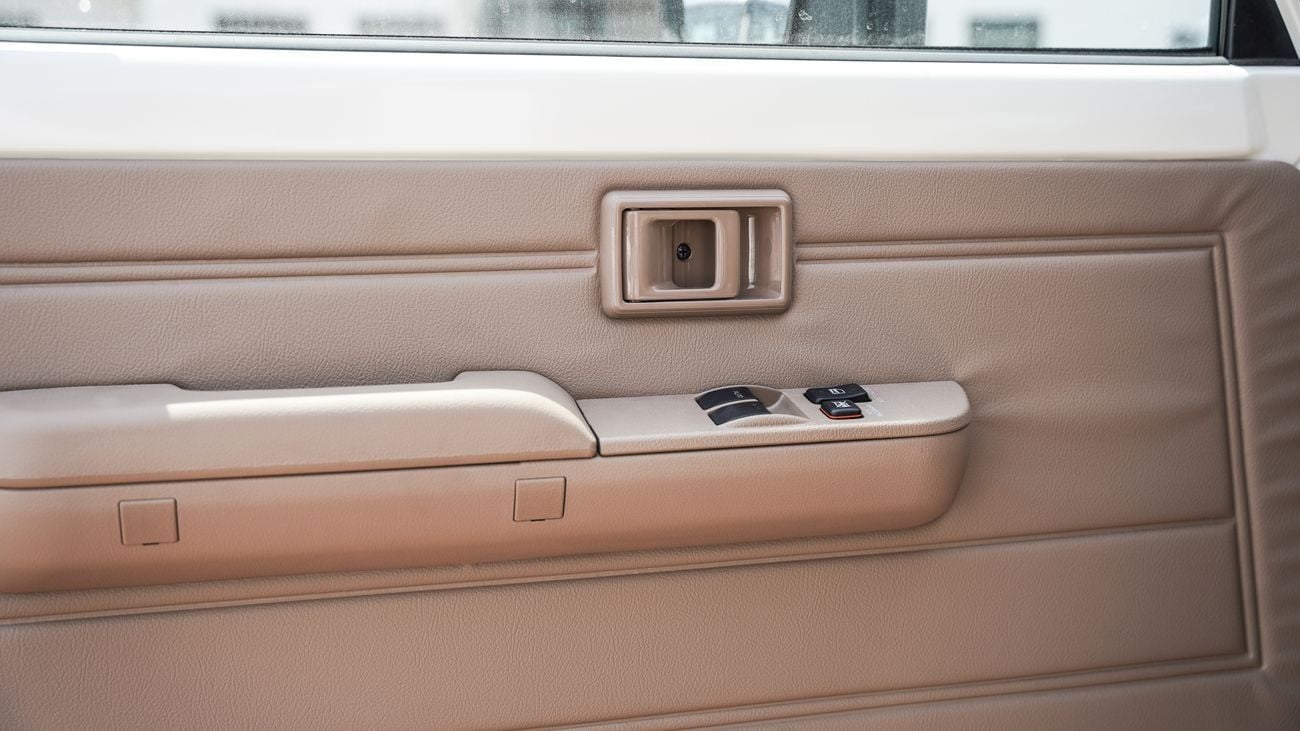 Toyota Land Cruiser 70 TOYOTA LC78 4.0 PETROL AT 2026