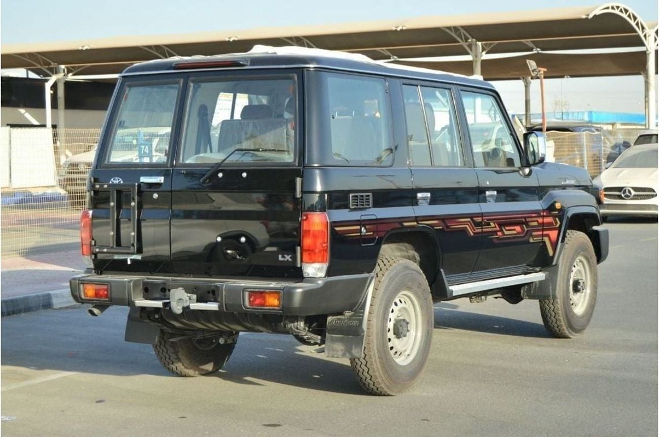 Toyota Land Cruiser 70 LX Hard Top 5 Doors