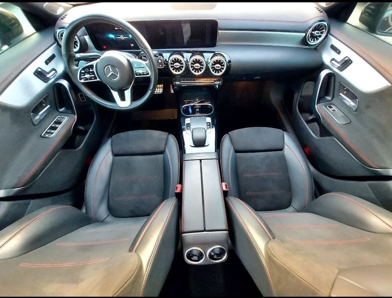 مرسيدس بنز CLA 250 PREMIUM PLUS 2.0L