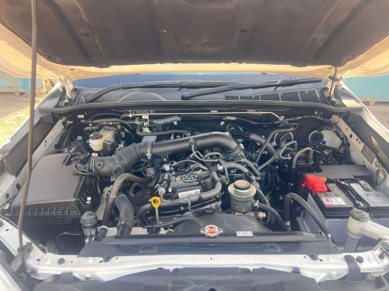 تويوتا هيلوكس RIGHT HAND VEHICLE ONLY FOR EXPORT SINGLE CAB HILUX 2.7 LITER PETROL 2WD