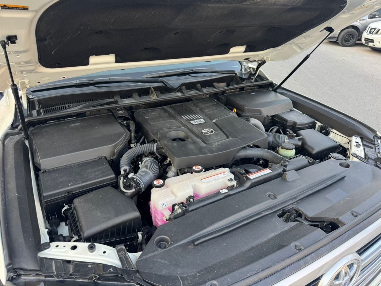 تويوتا لاند كروزر 2022 Model VXR Twin Turbo Full Option Very Clean And Perfect Condition