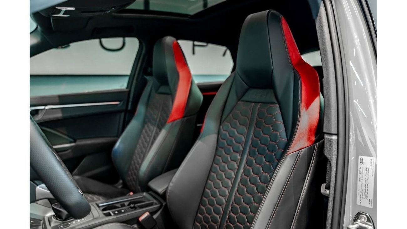 أودي RSQ3 2023 Audi RSQ3, 2025 Audi Warranty, 2027 Audi Service Contract, Low KMs, GCC