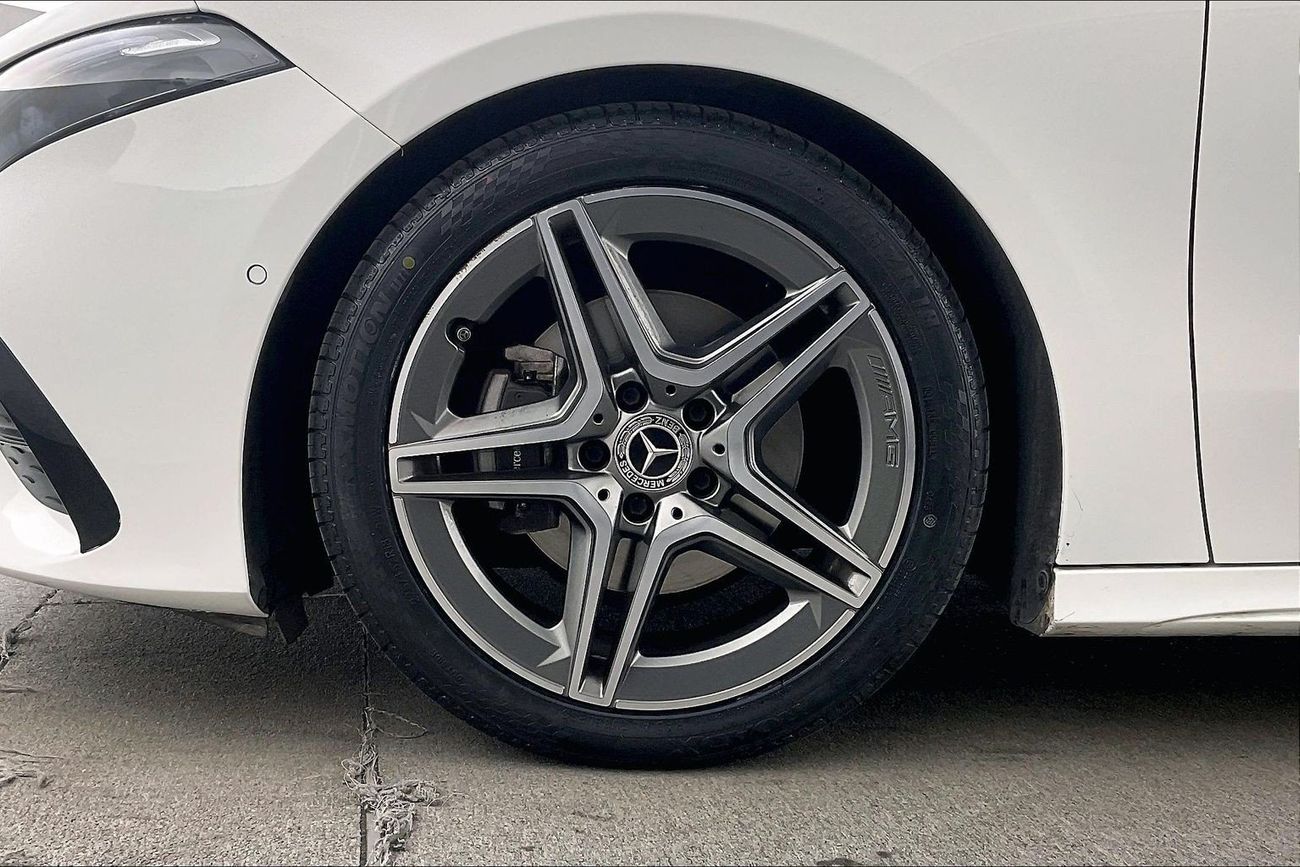 Mercedes-Benz A 200 Premium | National Day Celebration | Guaranteed Warranty | 0 Down Payment