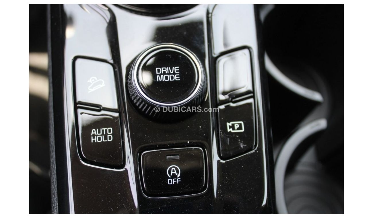 Kia Sportage ((High Line)) Turbo 1.6L petrol fwd 2022  Black color, heater seats, Electric tailgate