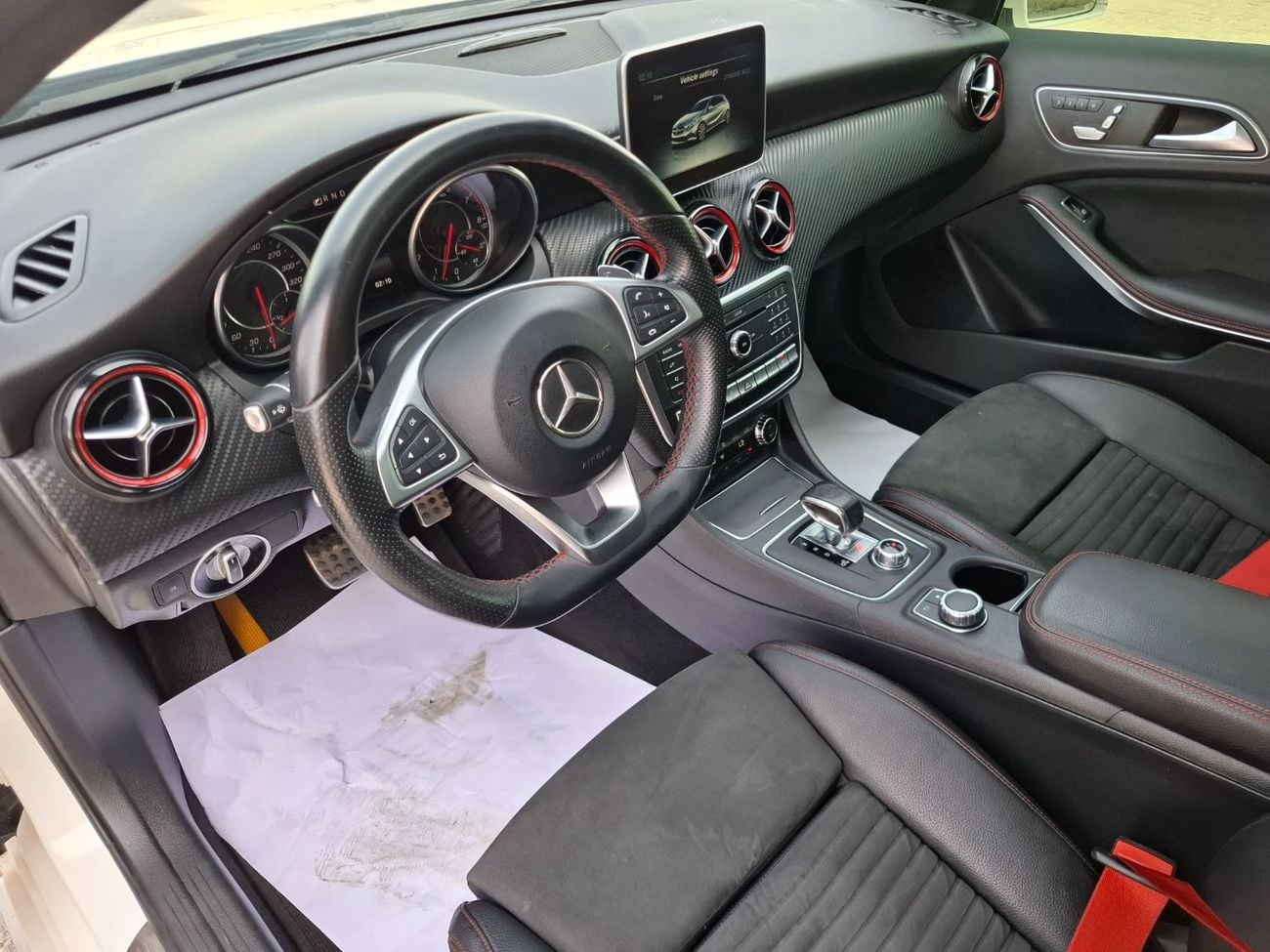 مرسيدس بنز A 45 AMG مرسيدس بنز A45 2016 full option
