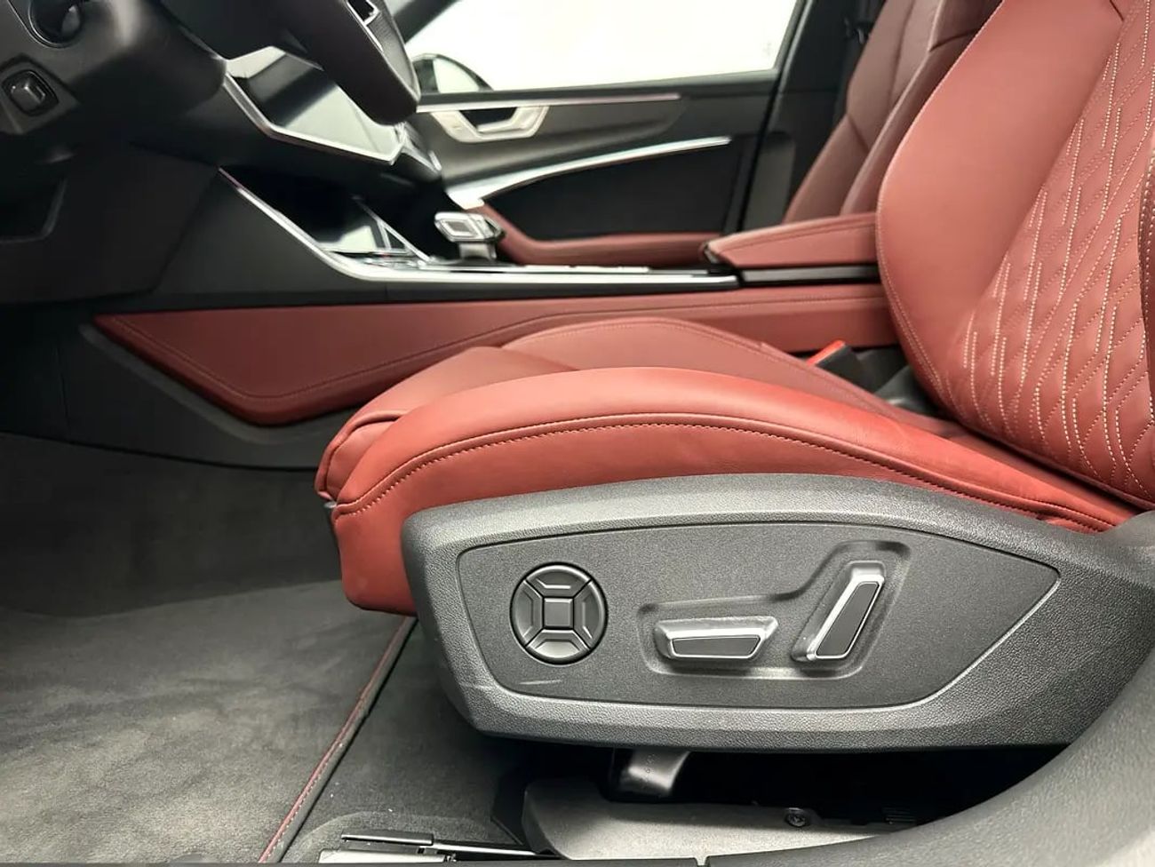 Audi S6 S6 Sedan TFSI 450hp (Ref# 26096)