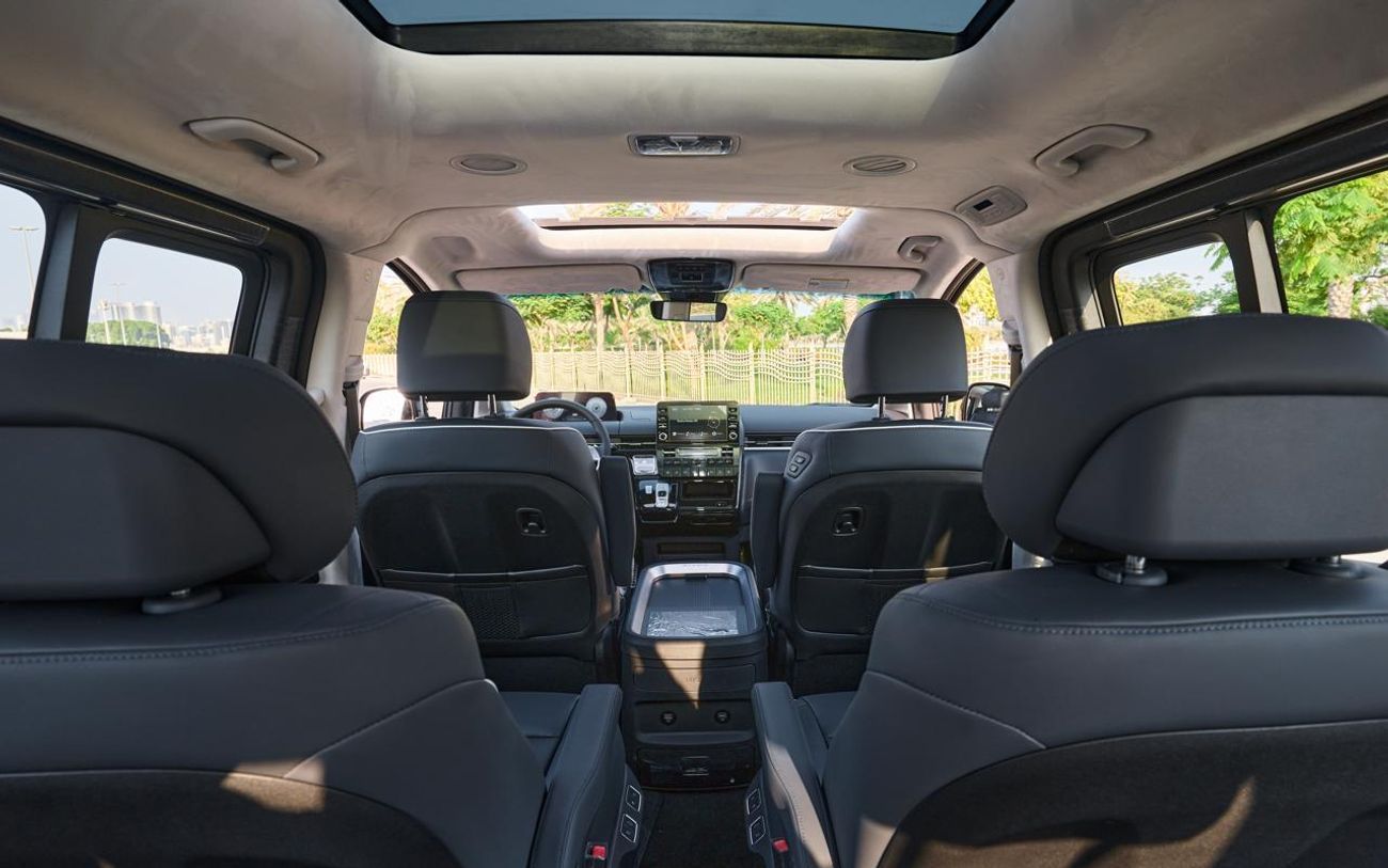 Hyundai Staria 3.5L Luxury (7 Seater)