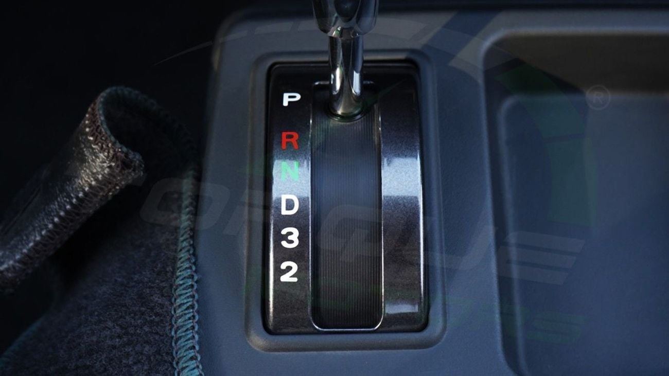 CMC D 260 ( Only For Export ) 2025 CMC D260 Window Van 2.4L RWD GCC BRAND NEW