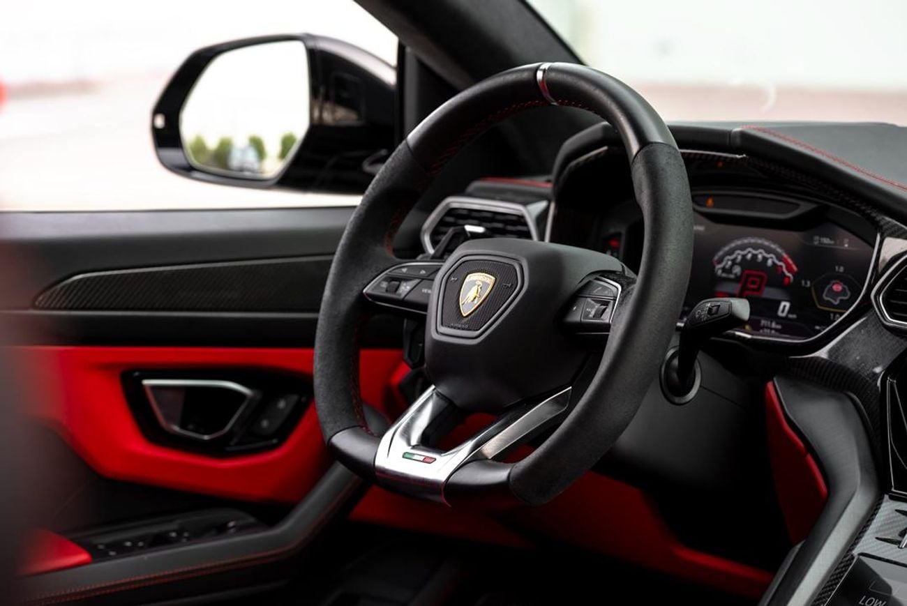 Lamborghini Urus STD Brand new