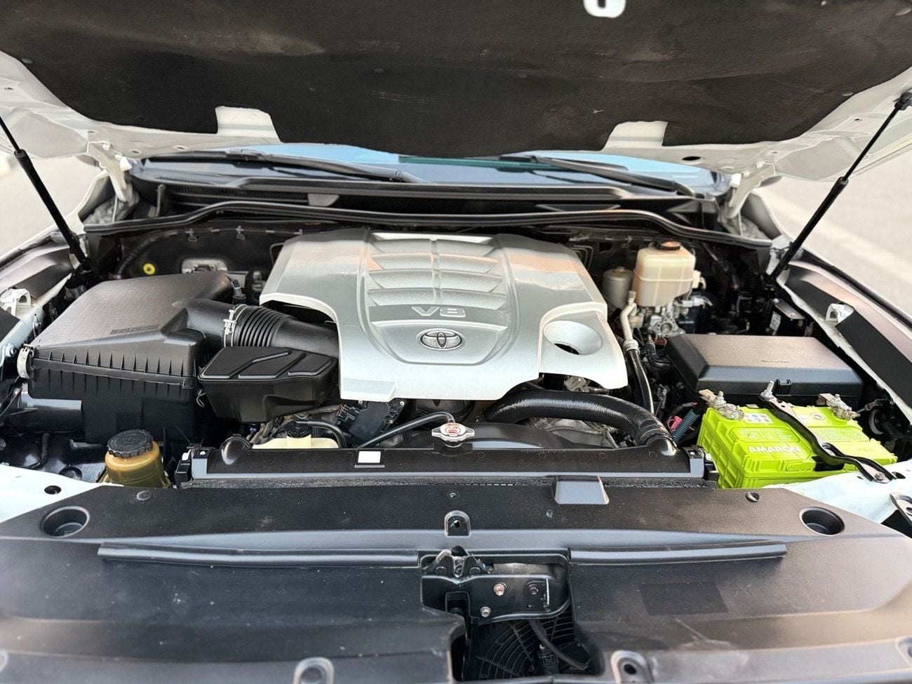 تويوتا لاند كروزر VXR 4.6L 4WD