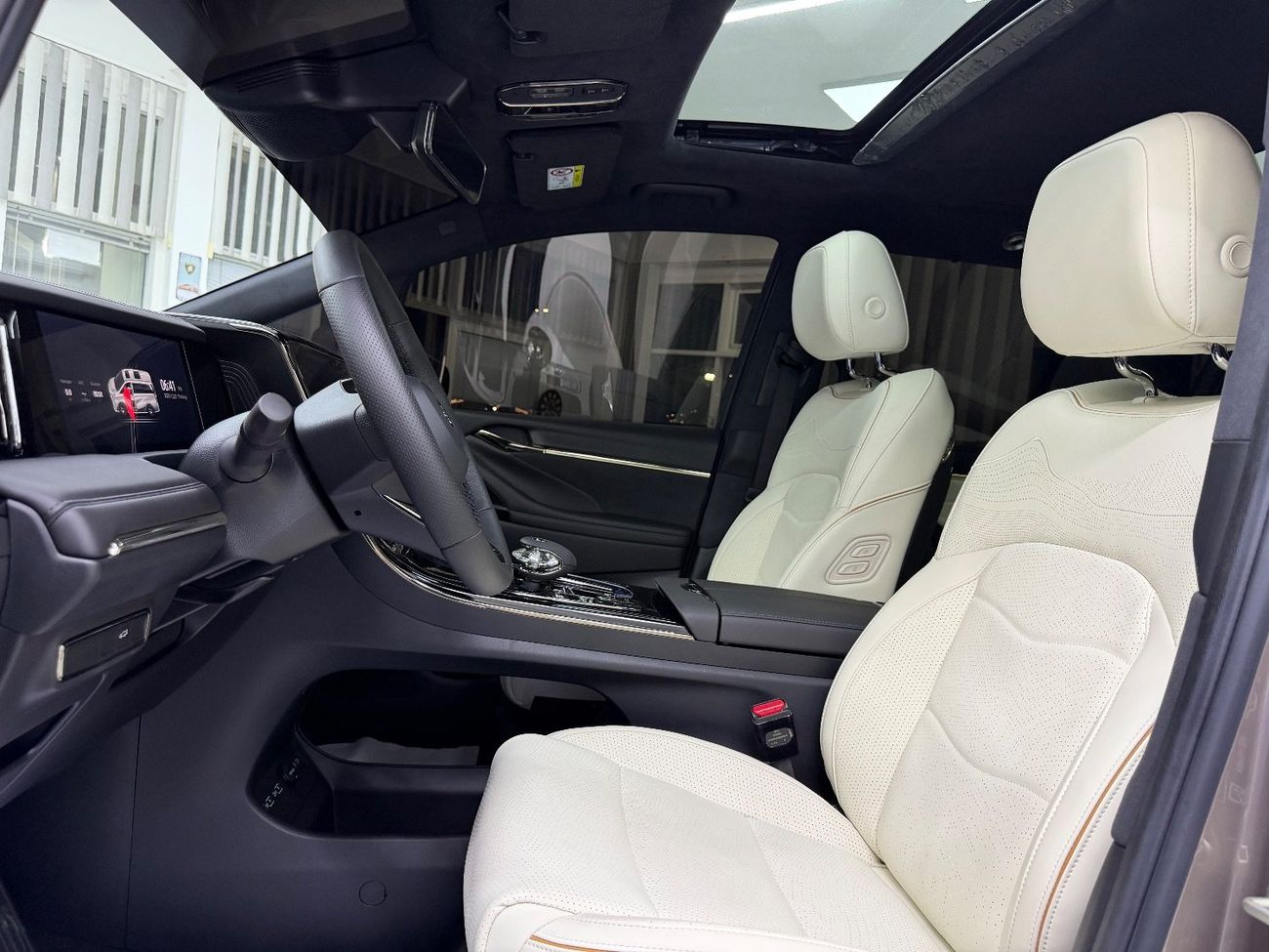 جي إي سي M8 2.0T GX