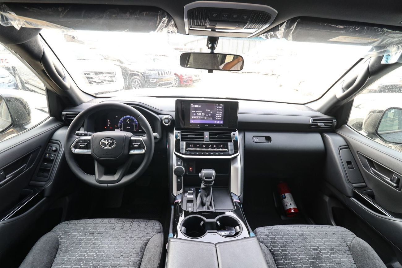 تويوتا لاند كروزر GXR EXR 4.0L Toyota Land Cruiser GXR 2025 | 4L Basic | White- Black | Best Price