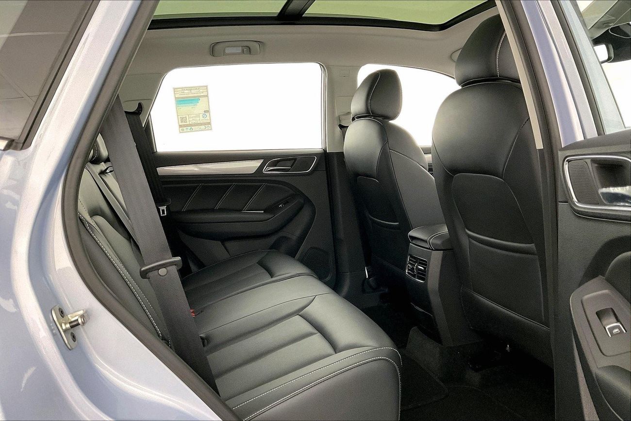 أم جي HS Trophy | ضمان مجاني لمدة عام | 0 دفعة أولى