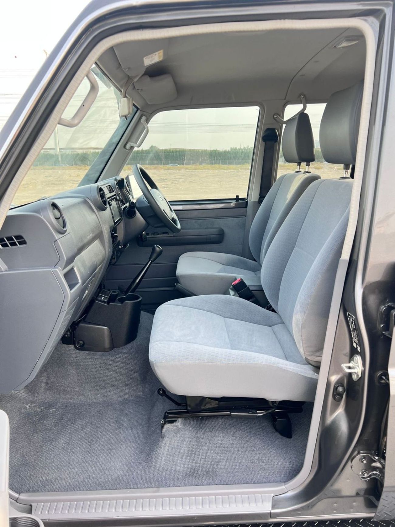 تويوتا لاند كروزر بيك آب