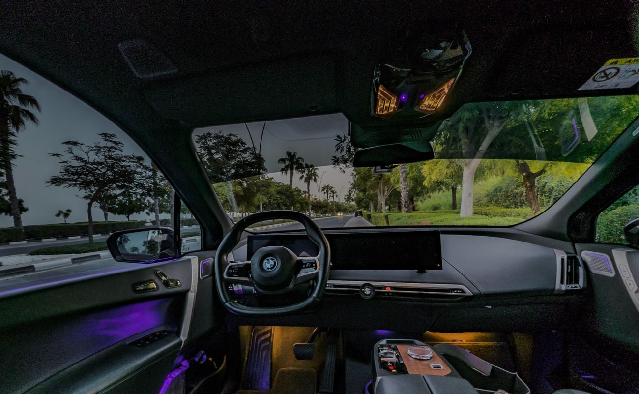 بي أم دبليو iX XDRIVE40