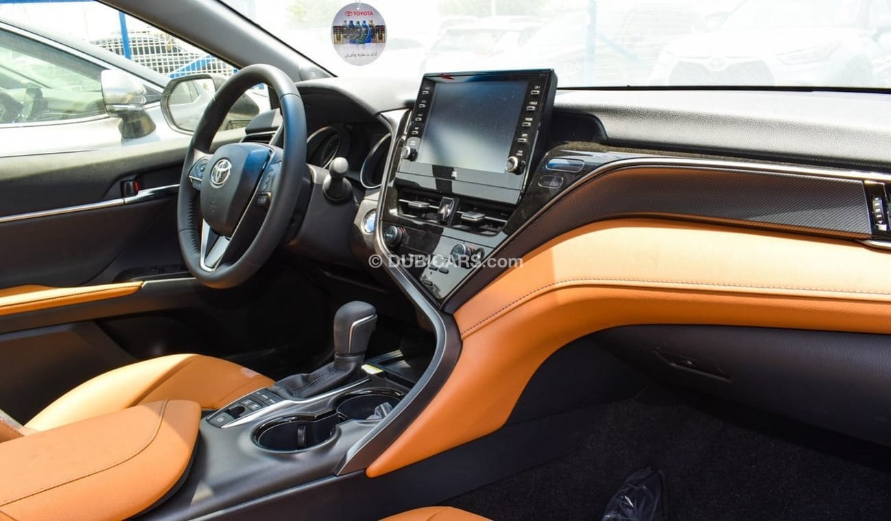 Toyota Camry TOYOTA CAMRY GLE-X 2.5L Hybrid - WHITE - 2023