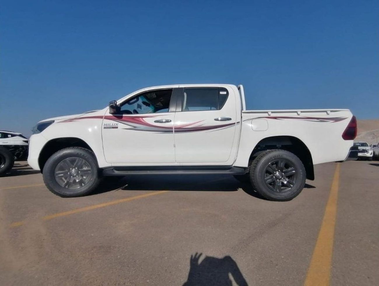Toyota Hilux TOYOTA hILUX DOUBLE CAB MT 4 × 4 ( GLX Auto)