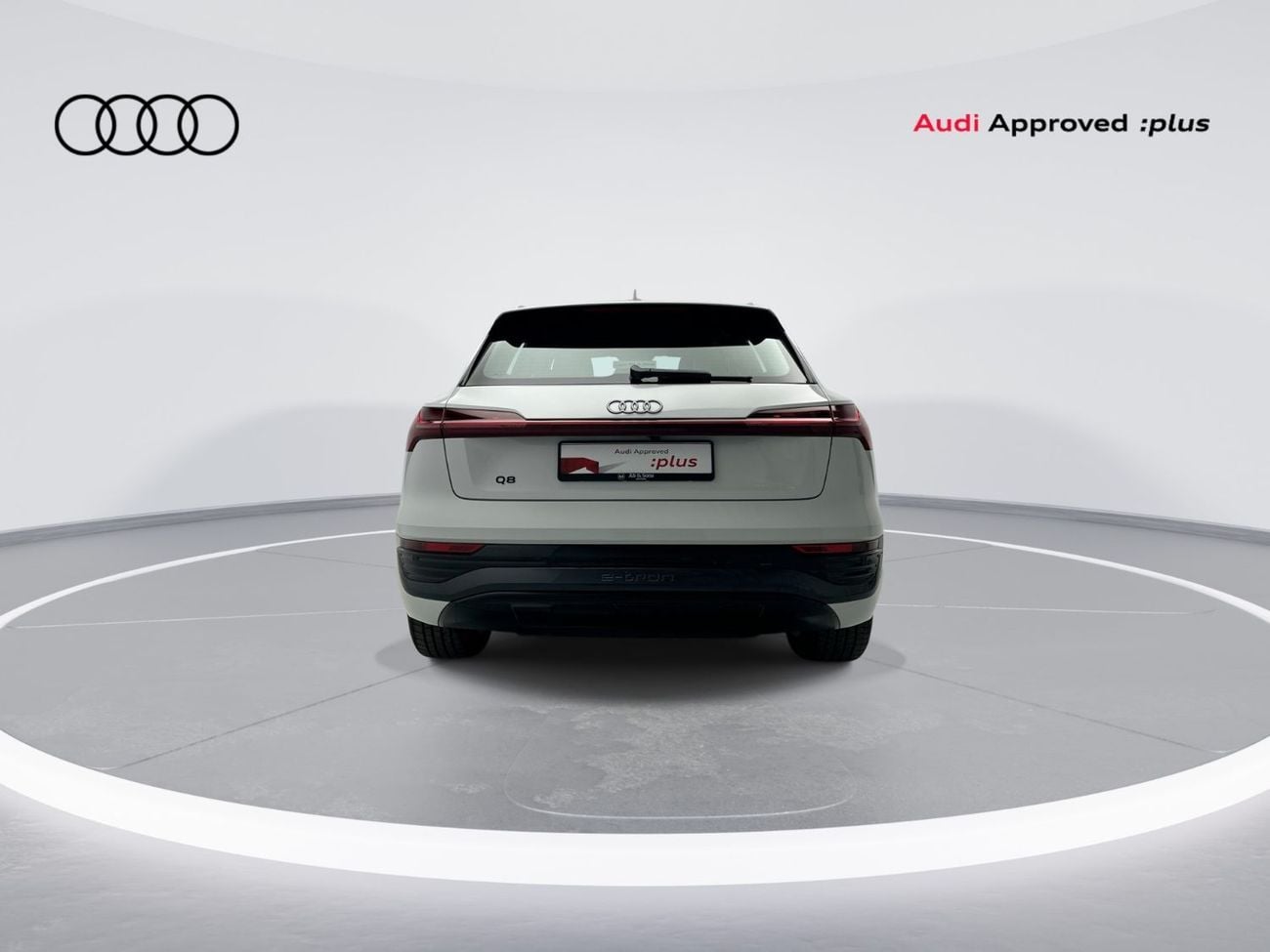 أودي Q8 إي ترون 55 quattro Advanced Q8 Advanced 55 e-tron quat 408hp (Ref# 28451)