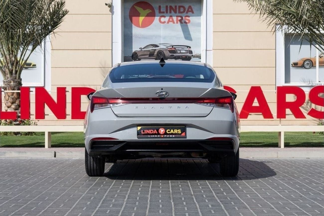 Hyundai Elantra Smart 1.6L Hyundai Elantra 2023 GCC under Agency Warranty with Flexible Down-Payment.