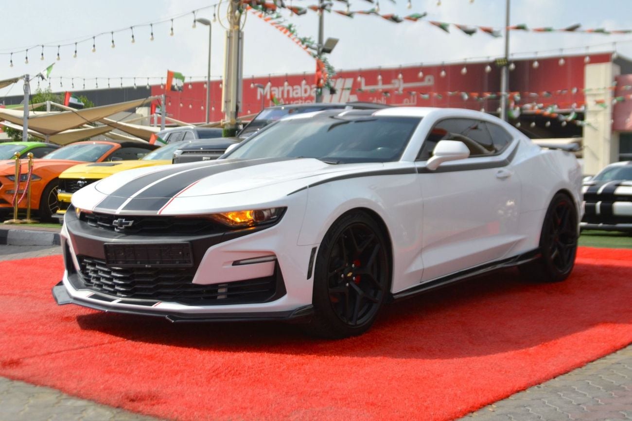 Chevrolet Camaro 1LT 3.6L (335 HP) BEAUTIFULL LOOK