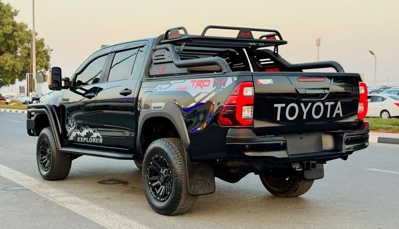 Toyota Hilux HEAVY OFF ROAD MODIFIED | BULL BAR WITH FOCUSED LIGHTS | DOUBLE CABIN | POWER SEATS | AUTO | 2020