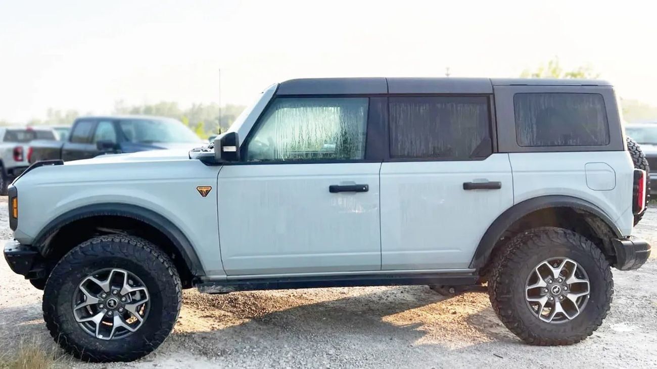 Ford Bronco 2.7L DOHC 4V DI GT AT FRB02