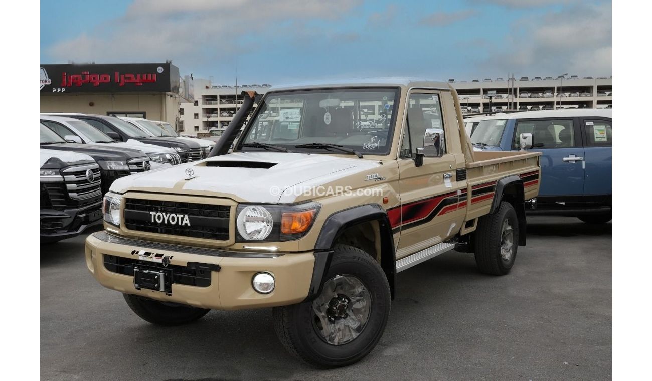 تويوتا لاند كروزر بيك آب Land Crusier Pick Up 79 SC LX Diesel V8 4.5L Full Option