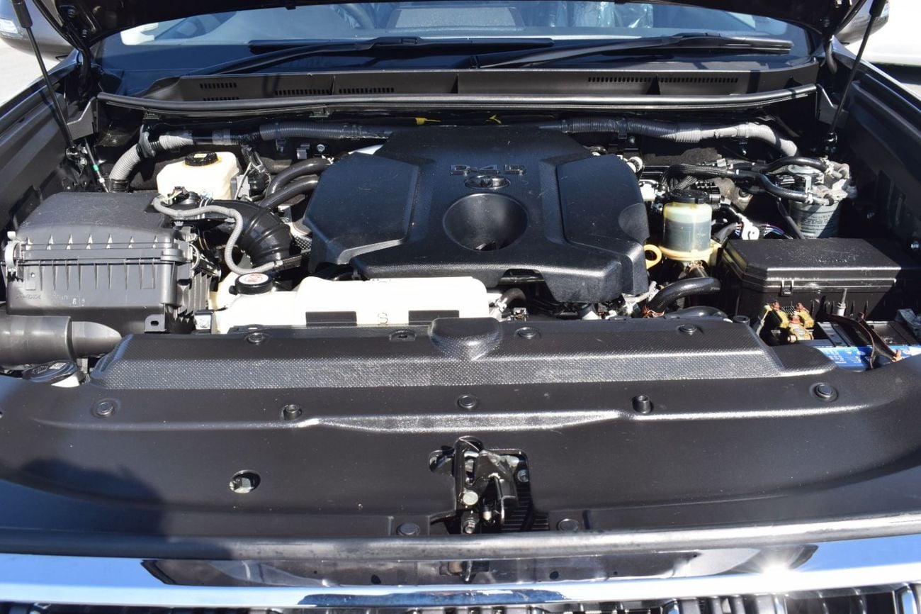 Toyota Prado diesel 2.8 liter ,right hand drive ,automatic gear ,only for export