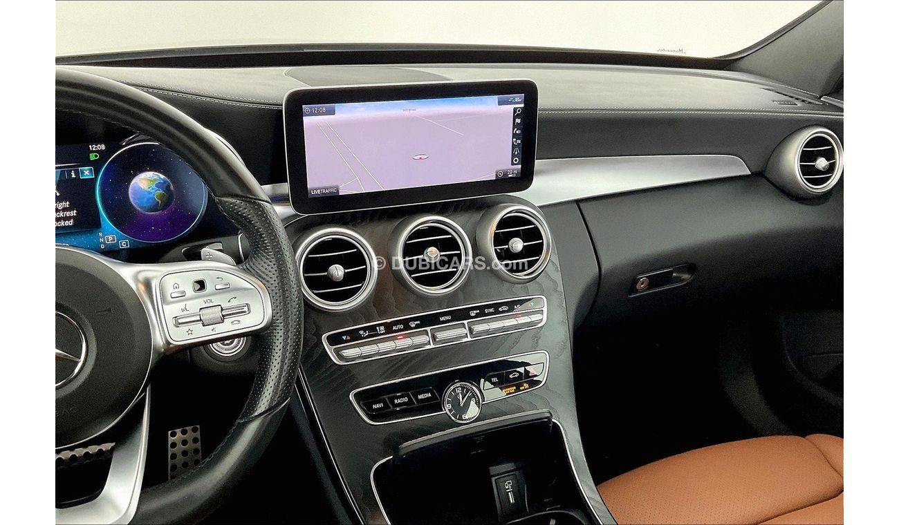 Mercedes Benz C200 Premium (AMG Line)
