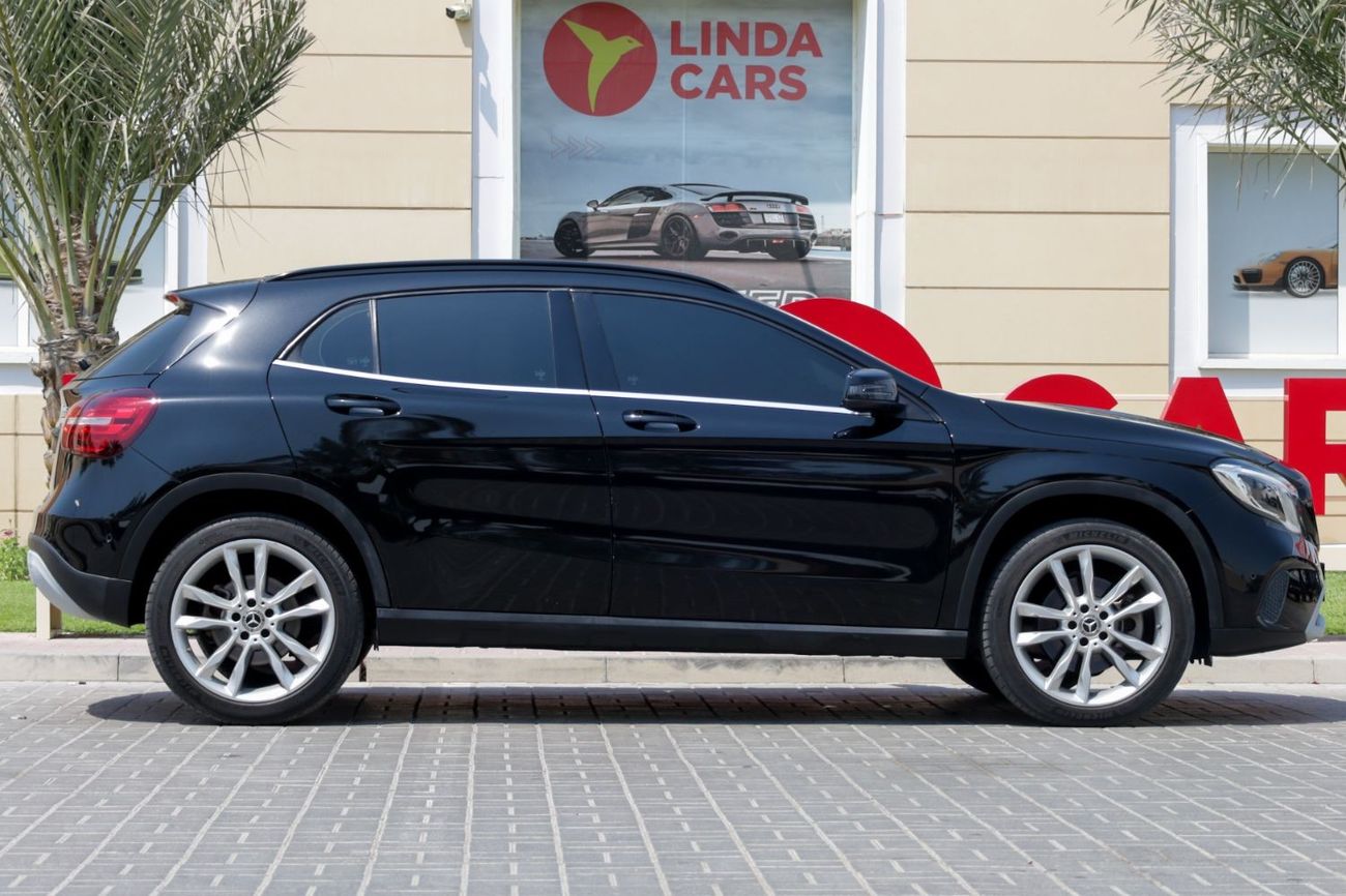 مرسيدس بنز GLA 220 Std