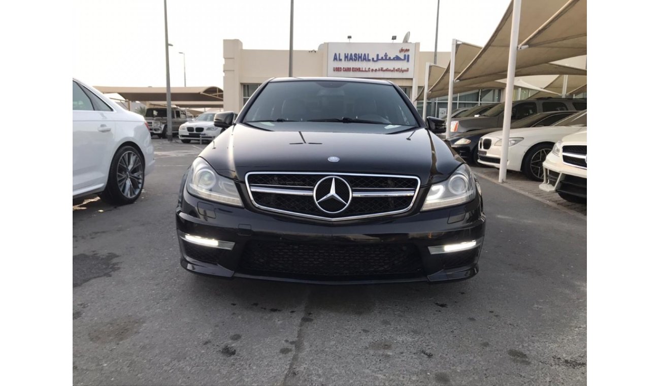 مرسيدس بنز C 250 مرسيدس C250 كت 63موديل 2013 سياره حاله الوكاله من الداخل والخارج فل اوبشن فتحه وجلد نفيجشن مثبت س