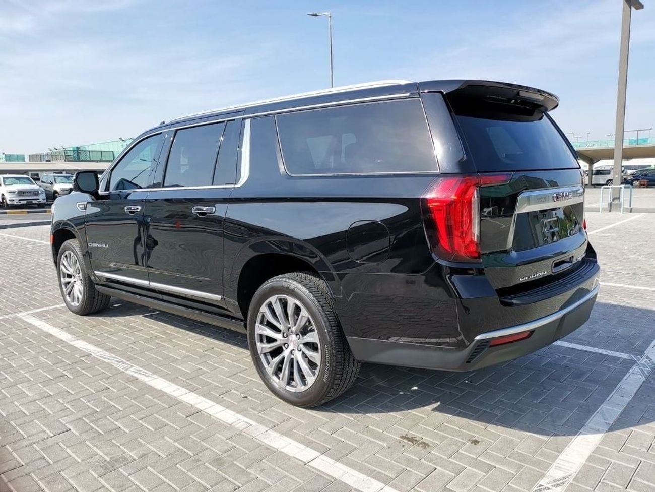 GMC Yukon GMC Denali Diesel - 2021 - Black