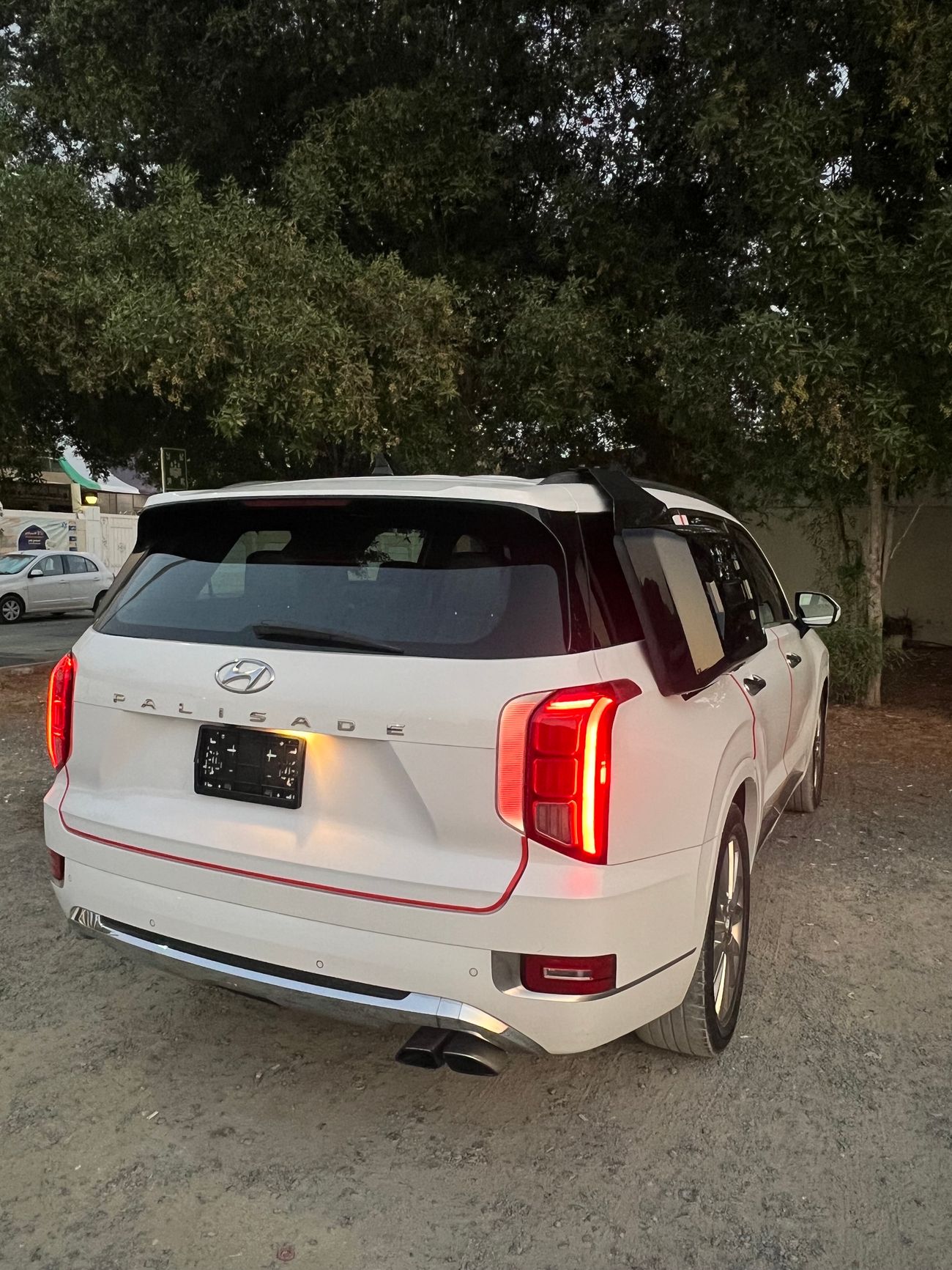 هيونداي باليساد limited AWL 3.8 double sunroof cantara top end model