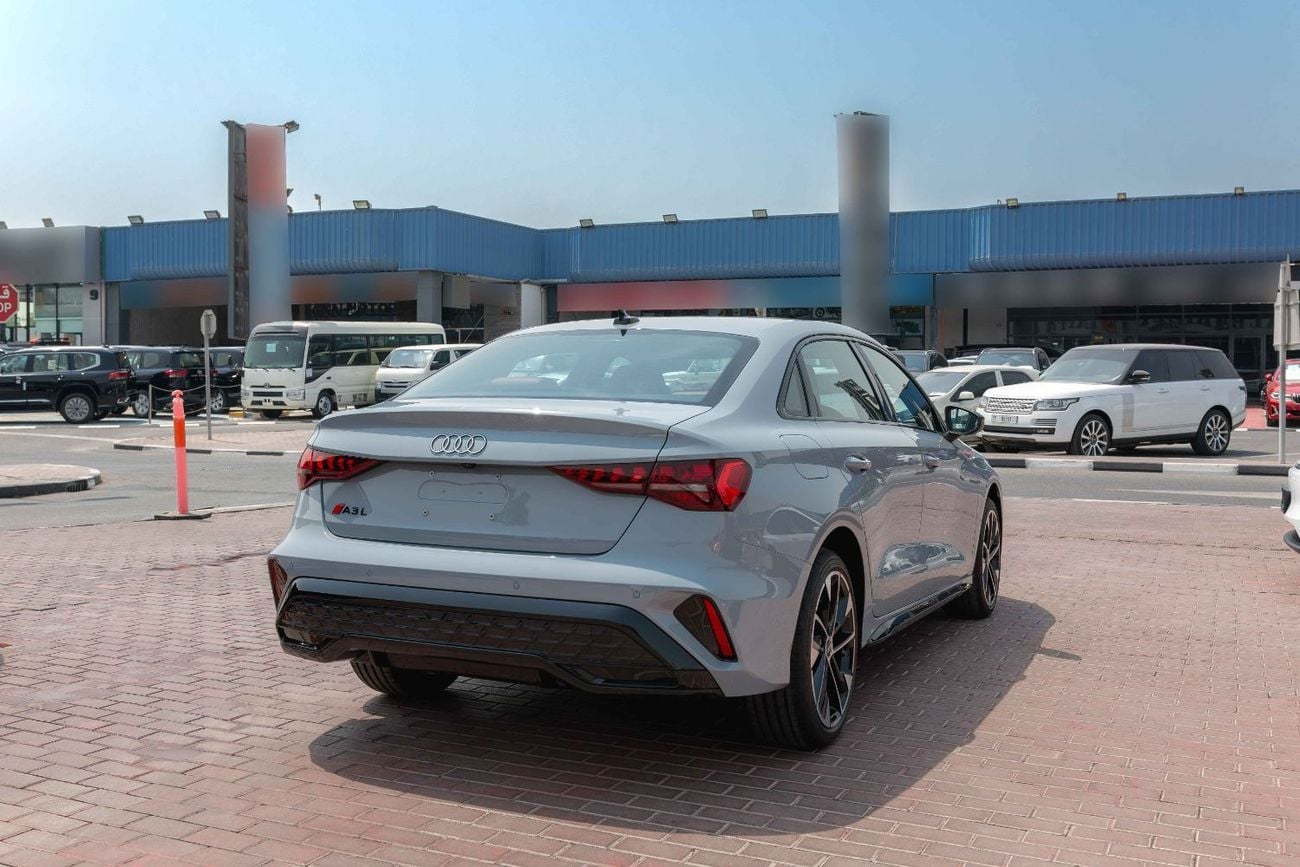 Audi A3 35 TFSI S-LINE Audi A3 1.5T 35 TFSI S-Tronic Sedan 2025 (Nardo Grey)