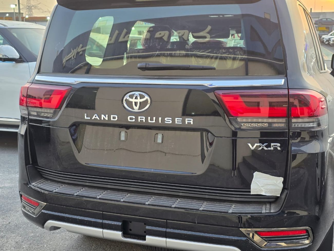 Toyota Land Cruiser 3.5L HYBRID PETROL A/T FULL OPTION 7 SEATER