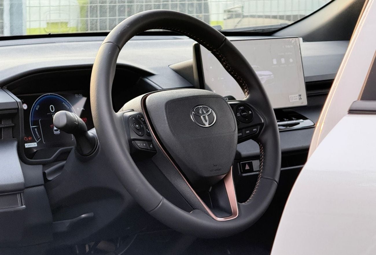 تويوتا كورولا كروس COROLLA CROSS,2.0L,HEV,ELITE,RADAR,SUNROOF,LEATHER SEATS,D.POWER SEAT,360°CAM,BACK DOOR POWER,A/T,2026MY