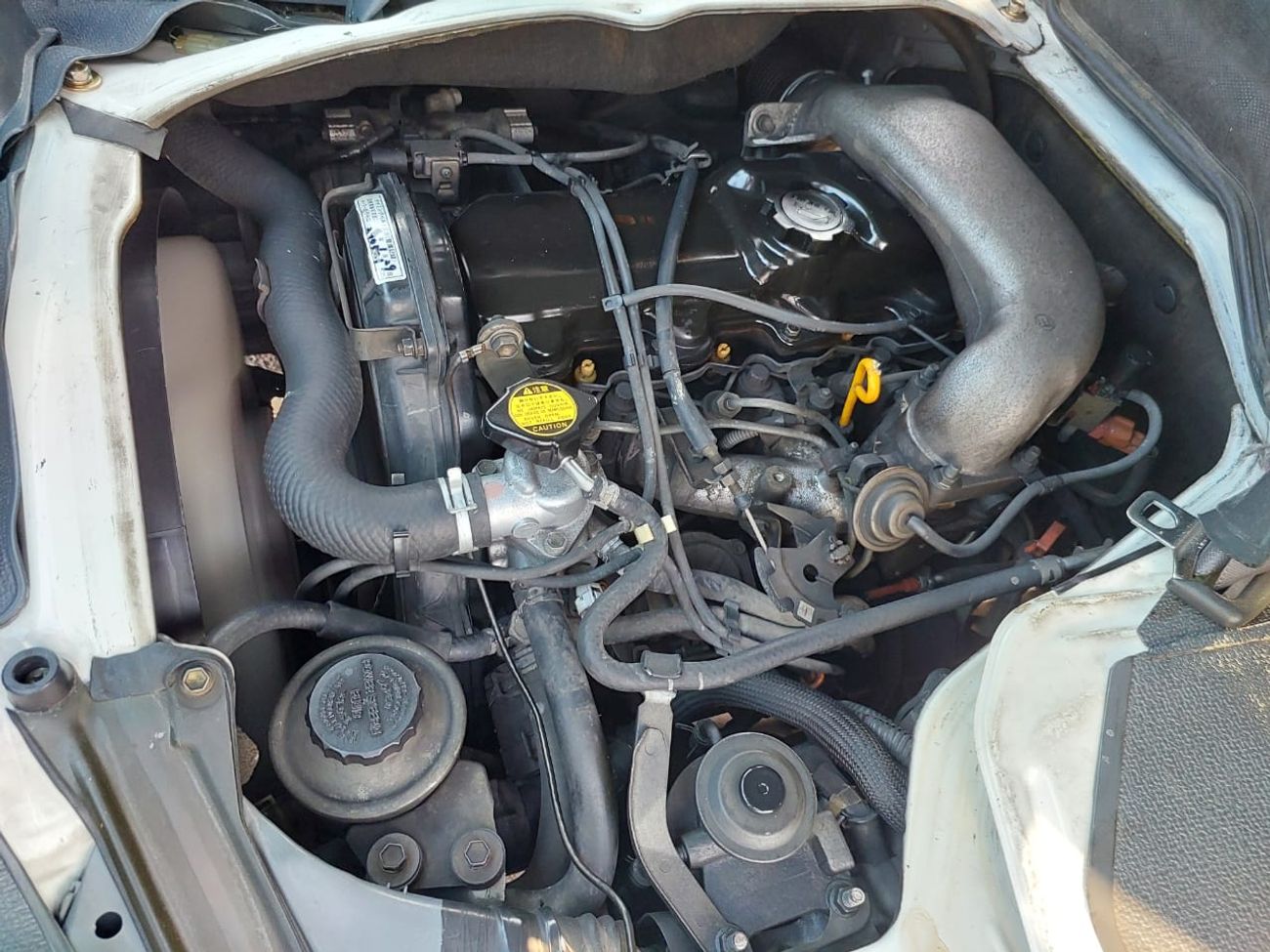 Toyota Hiace TOYOTA HIACE VAN RHD 2000 MODEL 3.0 L DIESEL AUTOMATIC(PM02372)