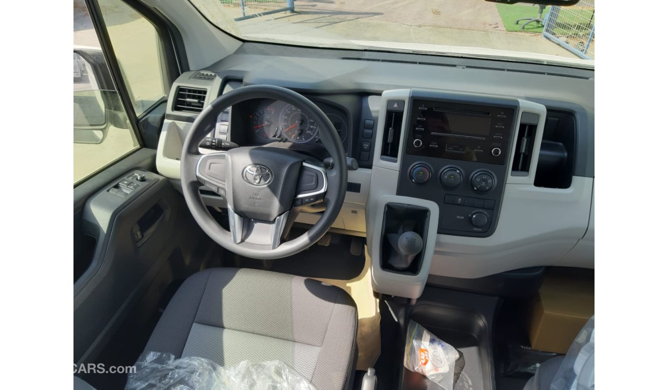 Toyota Hiace 13seats