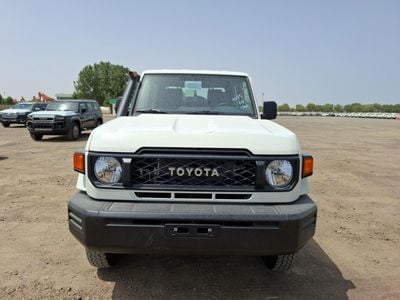 تويوتا لاند كروزر بيك آب Land Cruiser 79 Pickup 2.8L 2025 AT DC White Diesel (Export Only)