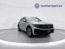 فولكس واجن طوارق | 42,100 AED SAVINGS from New Car | ONLY 3,796 KM | As-New Flagship Luxury | Warranty and Free Servi
