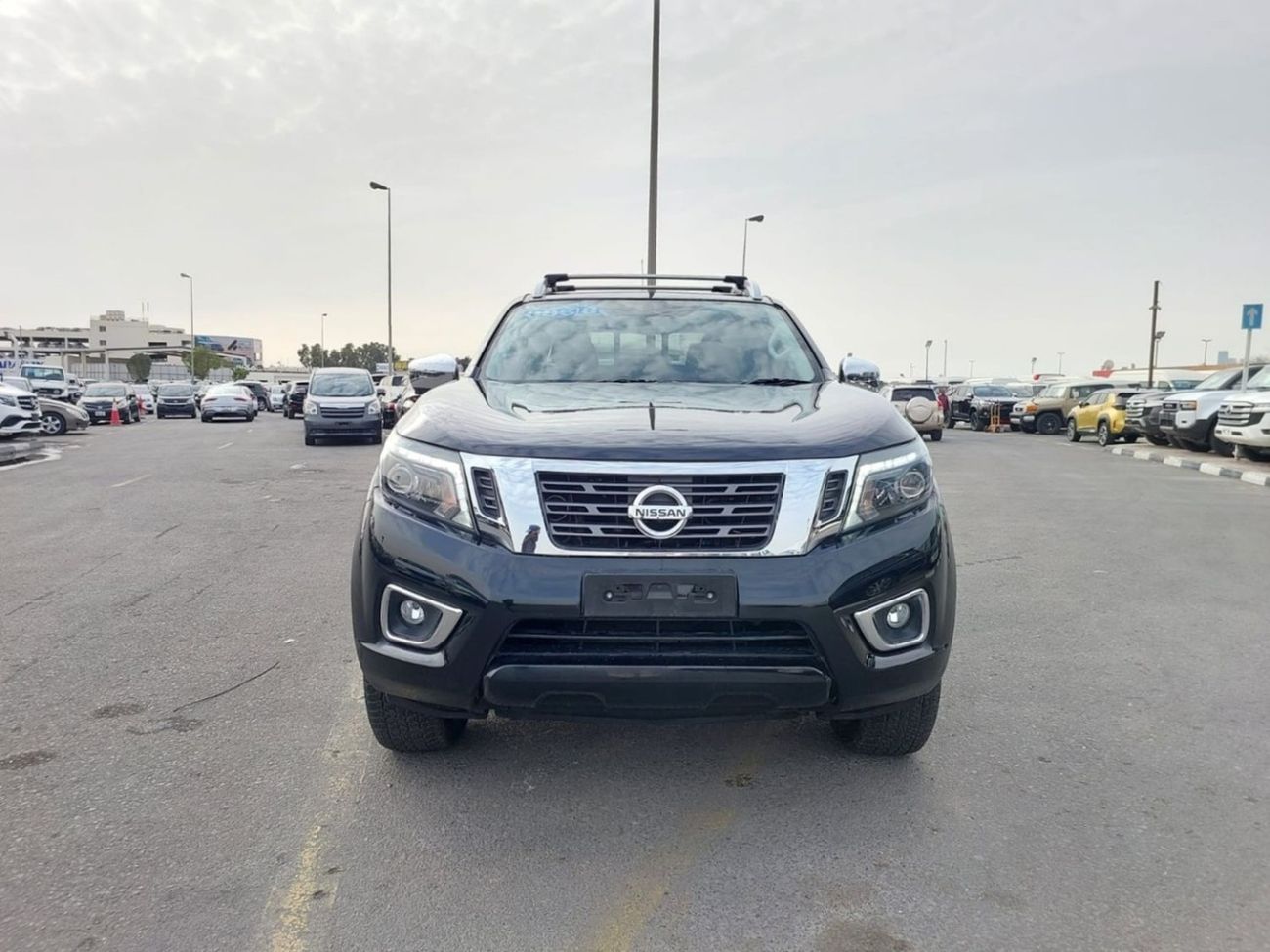 Nissan Navara NISSAN NAVARA PICK UP RHD 2020 MODEL 2.3 L DIESEL AUTOMATIC(PM71719)
