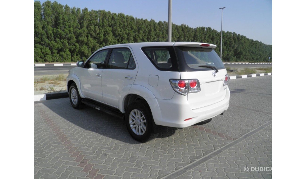 Toyota Fortuner 2014 V4