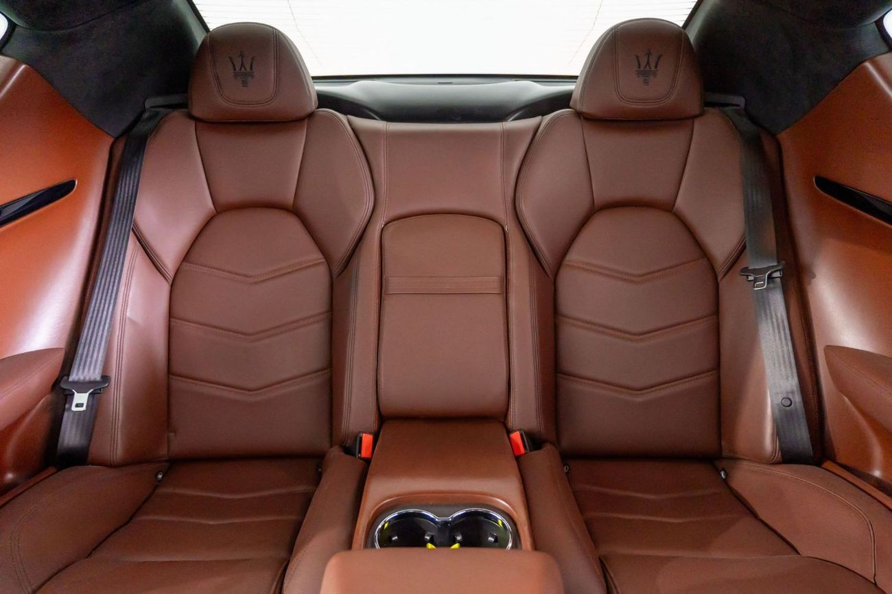 Maserati Granturismo 2016 Maserati Gran Turismo Sport / Full Service History