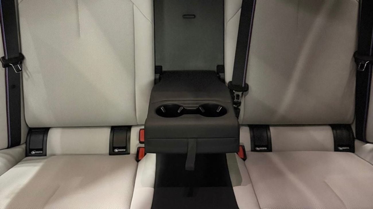 BMW M5 G90 - GCC Specs with dealer warranty and service